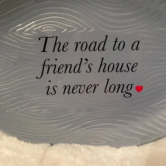Temptations The Road to a Friends House is Never Long Platter.
Gift box New - Picture 3 of 9